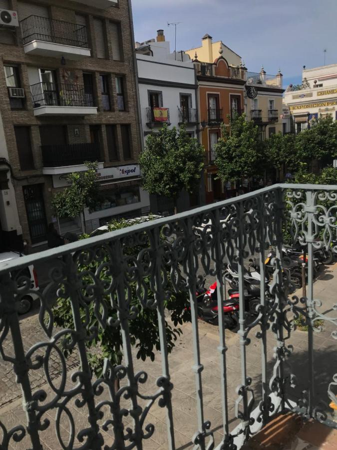 Estudios y Ático vistas de Triana Sevilha Exterior foto
